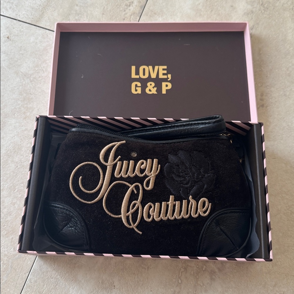 Juicy Couture T2 Wristlet Black Rose w/box